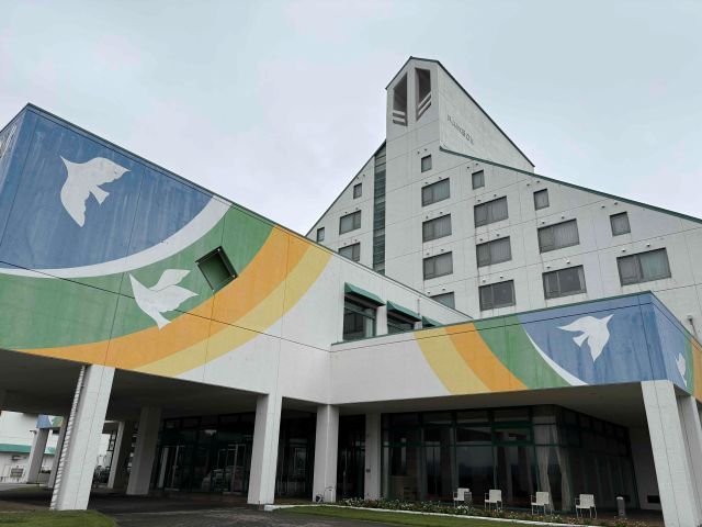 スキー場に併設しているホテルの清掃業務です！
裏方求人は少ないのでお早めに！