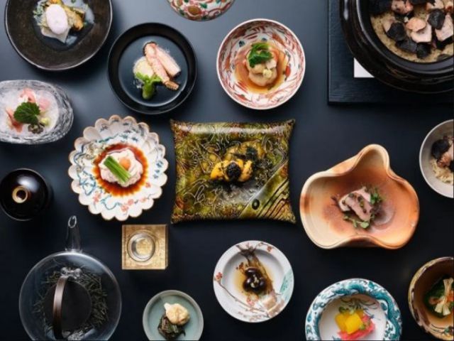 和食会席の食事になります♪