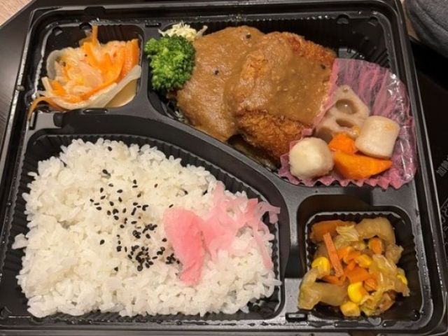 日替わりでお弁当もつきますよ！
