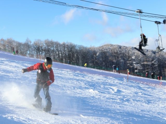 ニセコとルスツ中間地！勤務日も滑れます！