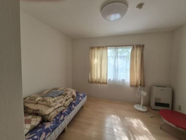 寮の部屋内です。