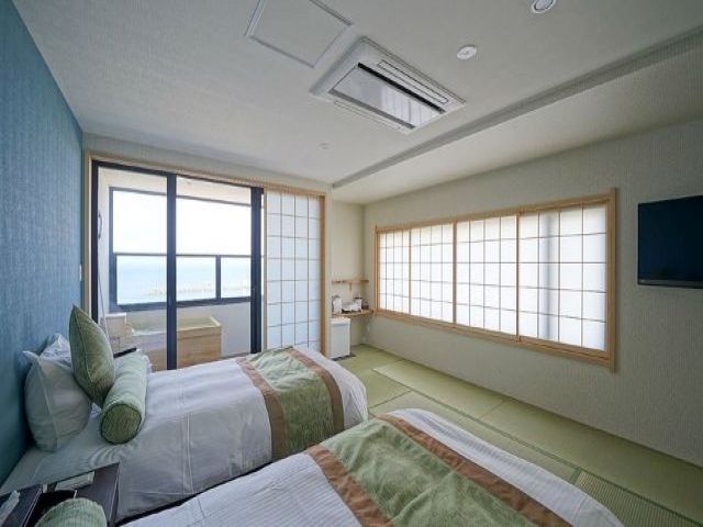 海が見えるお部屋でのお仕事☆