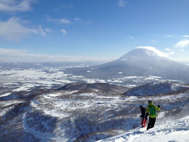 世界各国からパウダースノーを求めてスキーヤー・スノーボーダーが集まります！
