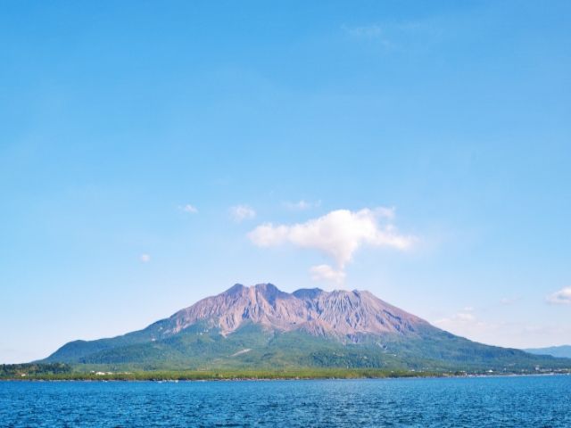 客室から桜島も見えます。
