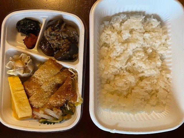 勤務日は美味しいお弁当が無料で食べられます♪