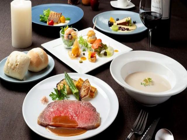 コース料理の提供をお願いいたします！