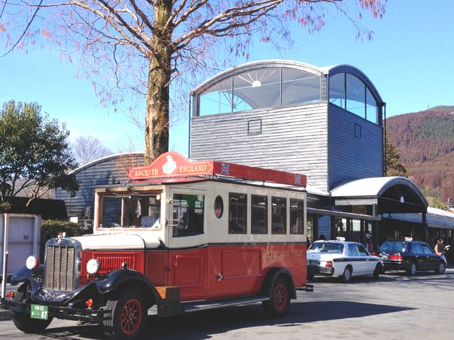 アクセス重視の方へオススメの湯布院。バス、電車あり福岡や大分へ気軽に移動可能です。