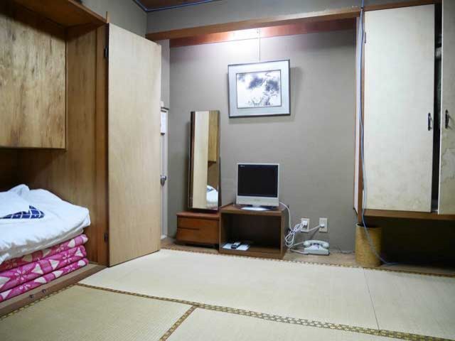 寮は館内、嬉しいことに毎日が大浴場に入浴です。