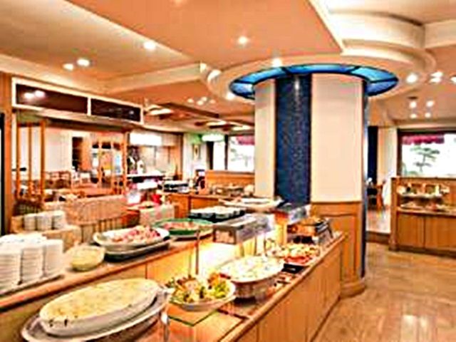 未経験の方でも始めやすいバイキングレストランのお仕事です☆