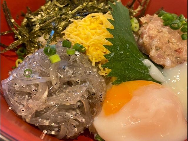 美味しいものも沢山ありますよ♪