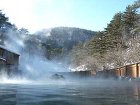 【18種類の温泉が魅力です】1日6時間勤務！温泉入り放題。