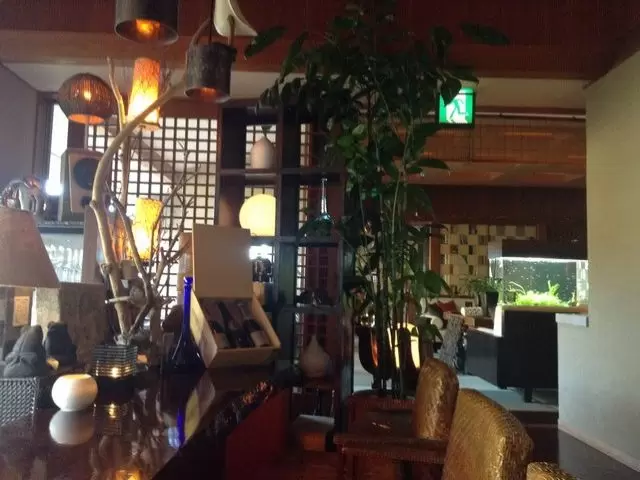 バーカウンターもオシャレです☆