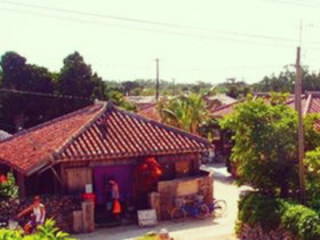 ドラマのロケ地がたくさん！！
村の中には古民家があり、離島が味わえます。