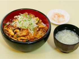 従業員食堂で食べれるご飯です！