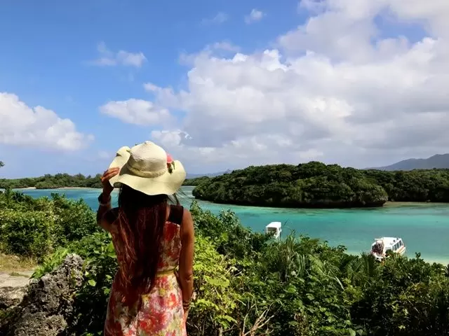 寮の周辺は石垣№1スポットの川平湾が近くにございます★お問い合わせはお早めに～！