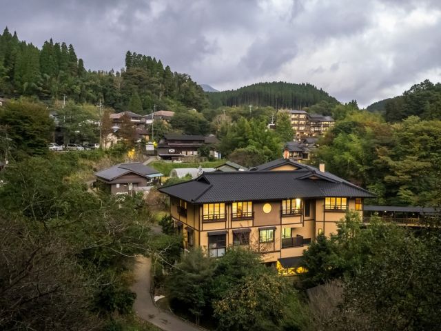 黒川温泉から車で10分程にある小田温泉にある旅館です。自然を満喫できますよ♪