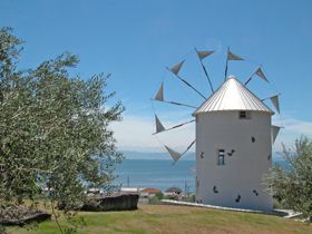 観光スポットも多く休日も飽きません！