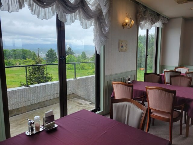 見晴らしの良いレストランでのお仕事！！