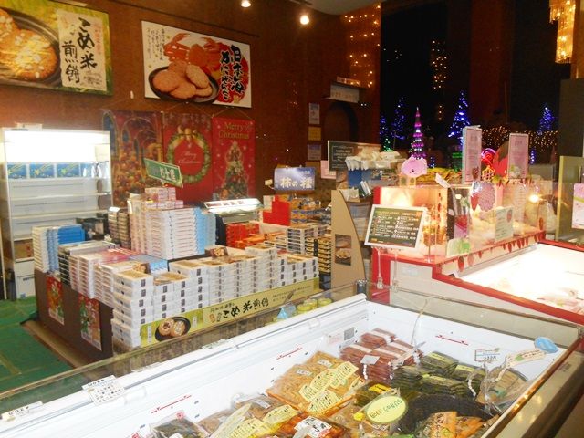 売店の雰囲気。季節に合わせてレイアウトもして頂きます。