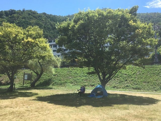 休日は琵琶湖のほとりでのんびりするのも良いですね。