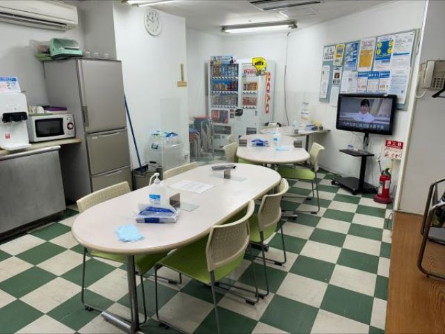 毎日2食、日替わりご飯を食堂でっ！