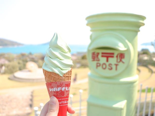 ご当地グルメも楽しみの一つ！小豆島名物の『醤油ソフト』！