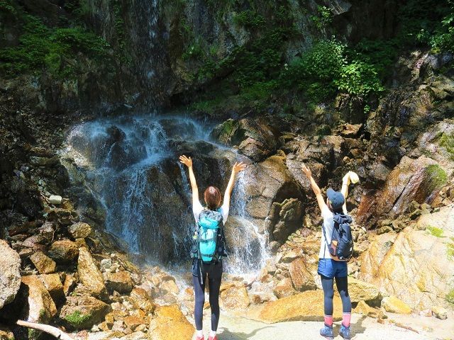 休日は路線バスを使ってお出かけに!!
観光スポットもたくさんあるのでぜひ!!