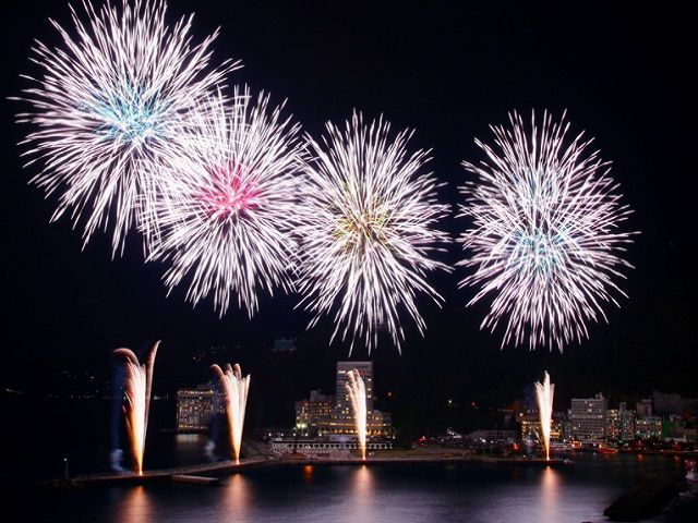 月1回程のペースで花火が上がる熱海♪ホテルの目の前に花火が上がります！！！
