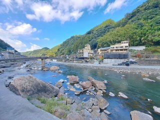 【天ケ瀬温泉】都会の喧騒から離れ、のどかで心豊にすごす生活。