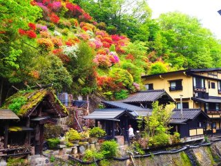 【温泉利用可能】職場環境◎海外のお客様も多い温泉地でのフロントのお仕事です！
