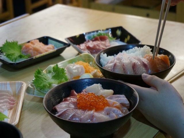新鮮な海の幸が安く食べれますよ★☆