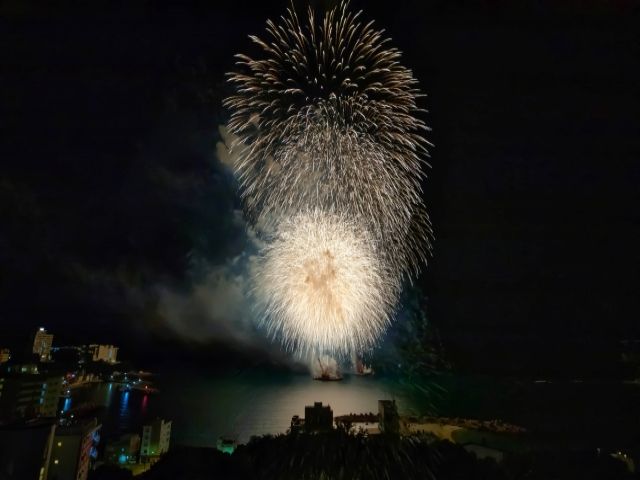 白浜の花火は和歌山県内では大人気です（＾＾）/