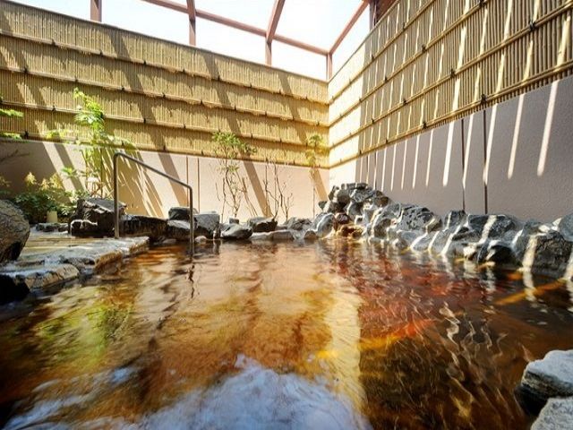 人気の温泉は必見♪