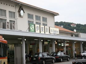 駅前は商店も多く生活便利な環境です！