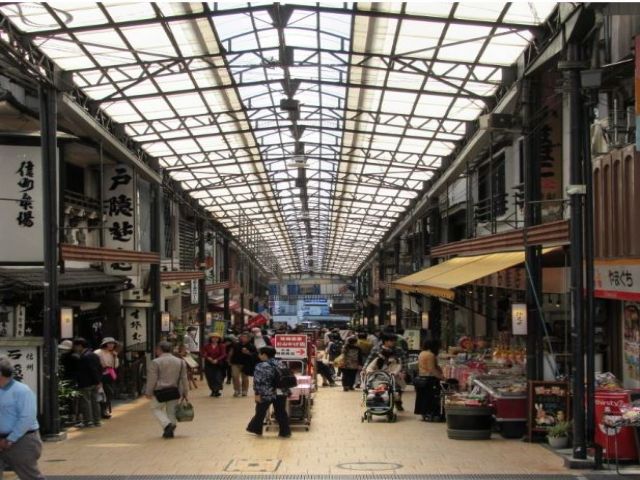 熱海までもすぐ！商店や飲食店もたくさんあります！