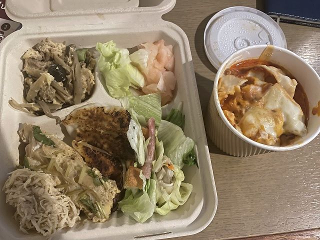 賄いの一例♪日替わりでメニューが変わって美味しいと評判です♪オススメです☆