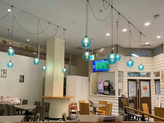 フードコートや飲食店も充実♪