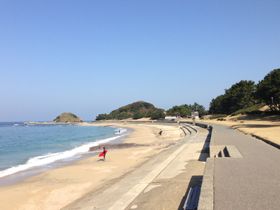 職場の目の前にはビーチ☆