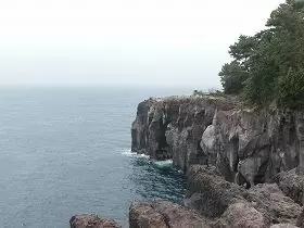 近くには「城ヶ崎海岸」も☆
