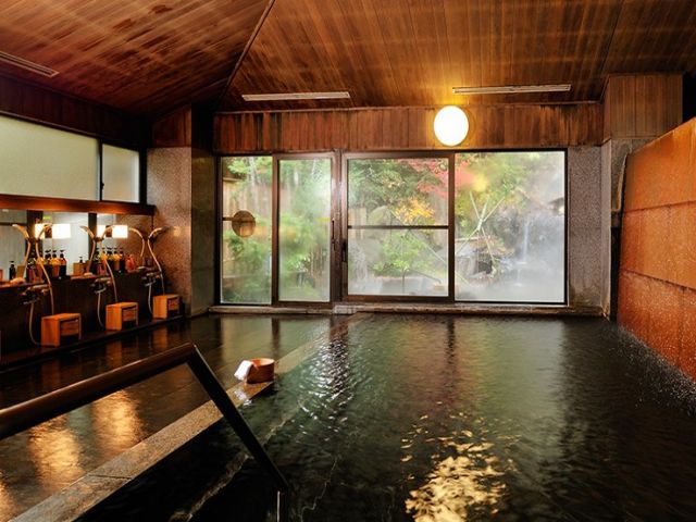 ～長野県最大の湯量は驚異の毎分720リットル～
そんな温泉に毎日入れます