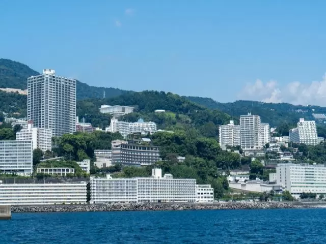 東京からわずか40分のリゾート地★海も街もある大人気観光地「熱海」でのお仕事！