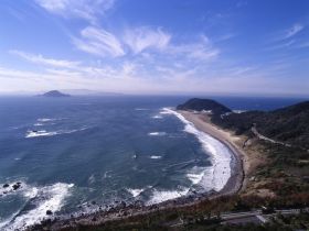 半島の先端に位置するホテルなのでほぼ360度オーシャンビューが楽しめるホテルです～