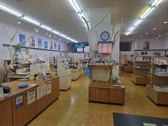 就業先のホテル売店です！