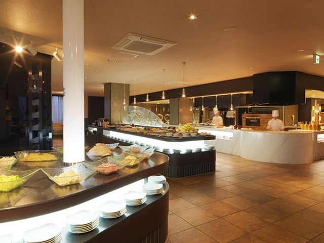 経験不要ですが笑顔で明るい接客をお願いします！