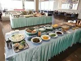 お食事処でのお仕事がメインになります！！