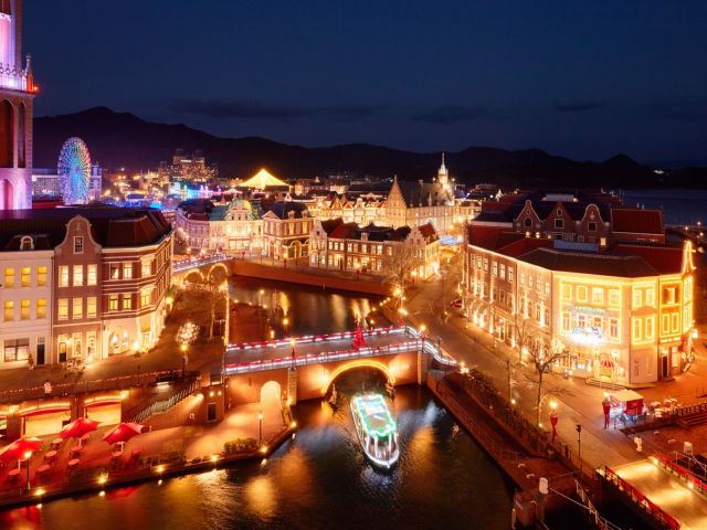 光り輝くイルミネーションに飾られた園内でのお仕事です☆★☆