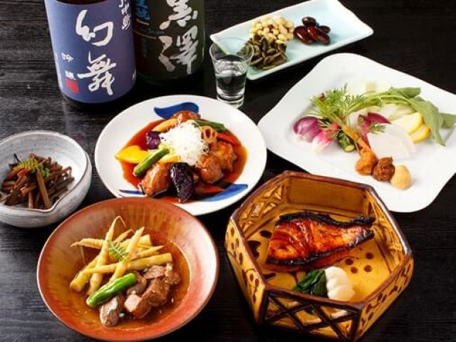 ＼軽井沢エリアにて行列の絶えない和食料理屋さん／
著名人も多く訪れる店舗です。