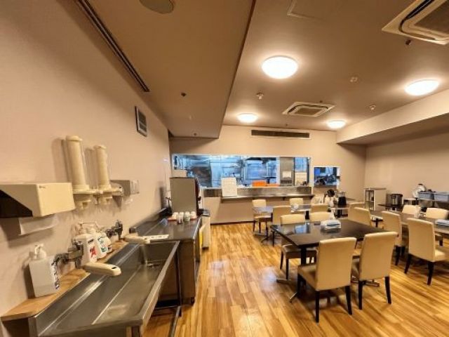 従業員食堂も改装したてほやほや*　おいしいご飯を食べてお仕事頑張りましょう！