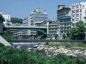 温泉地ど真ん中でのお仕事！