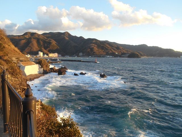 ホテル目の前の海です。もちろん近くには海水浴場もありますよ～♪